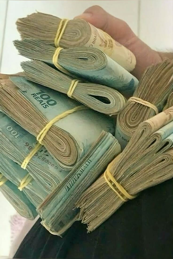 R$ 12.000 em dinheiro